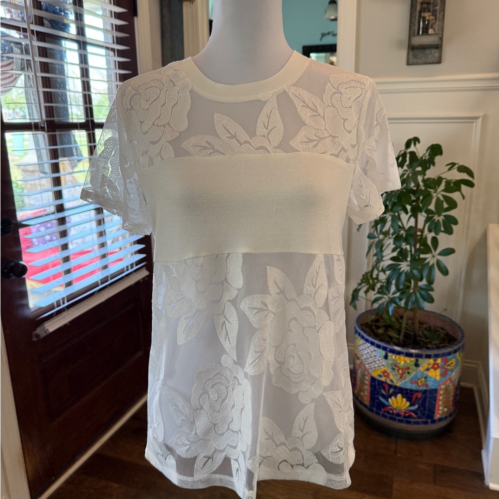 Gypsies & Moondust NWOT Semi Sheer White Floral Lace Tee